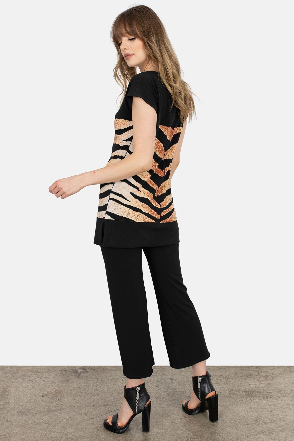Bust Seam Split Tunic - Relaxed Fit - Jean/Black