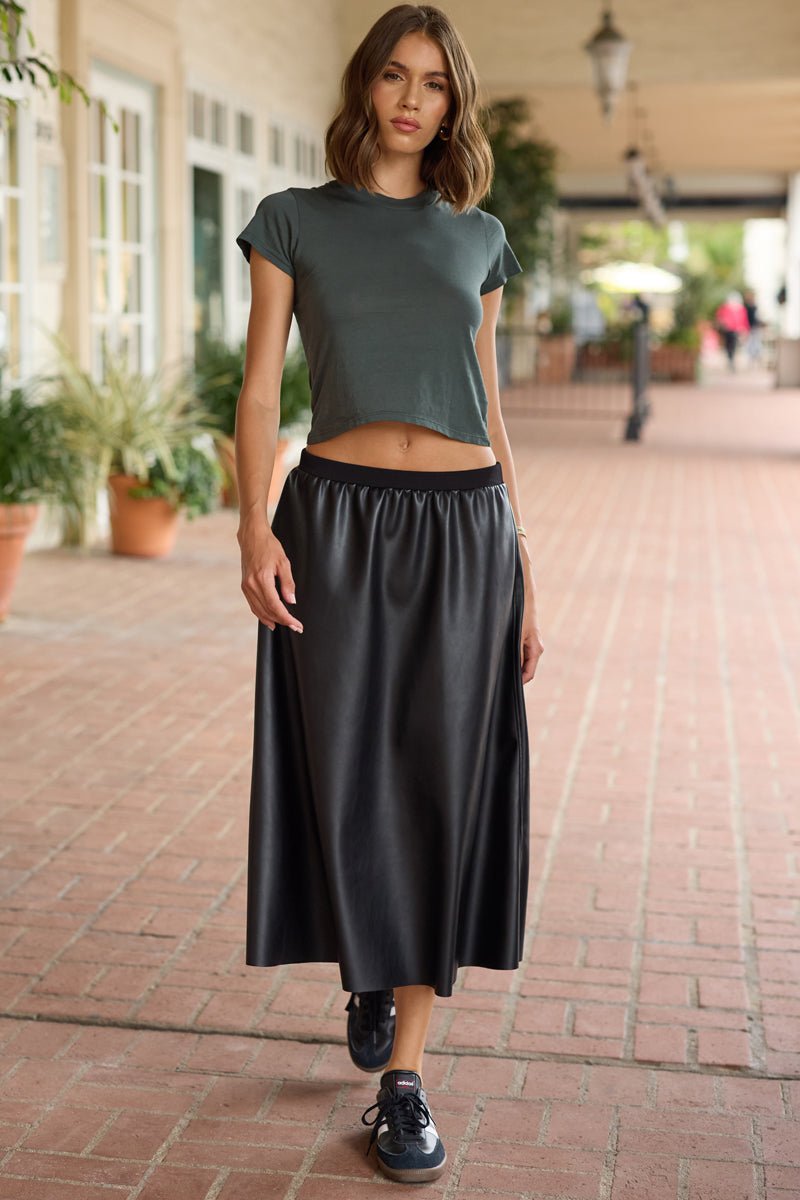 Basic Fitted Crop Cotton Tee