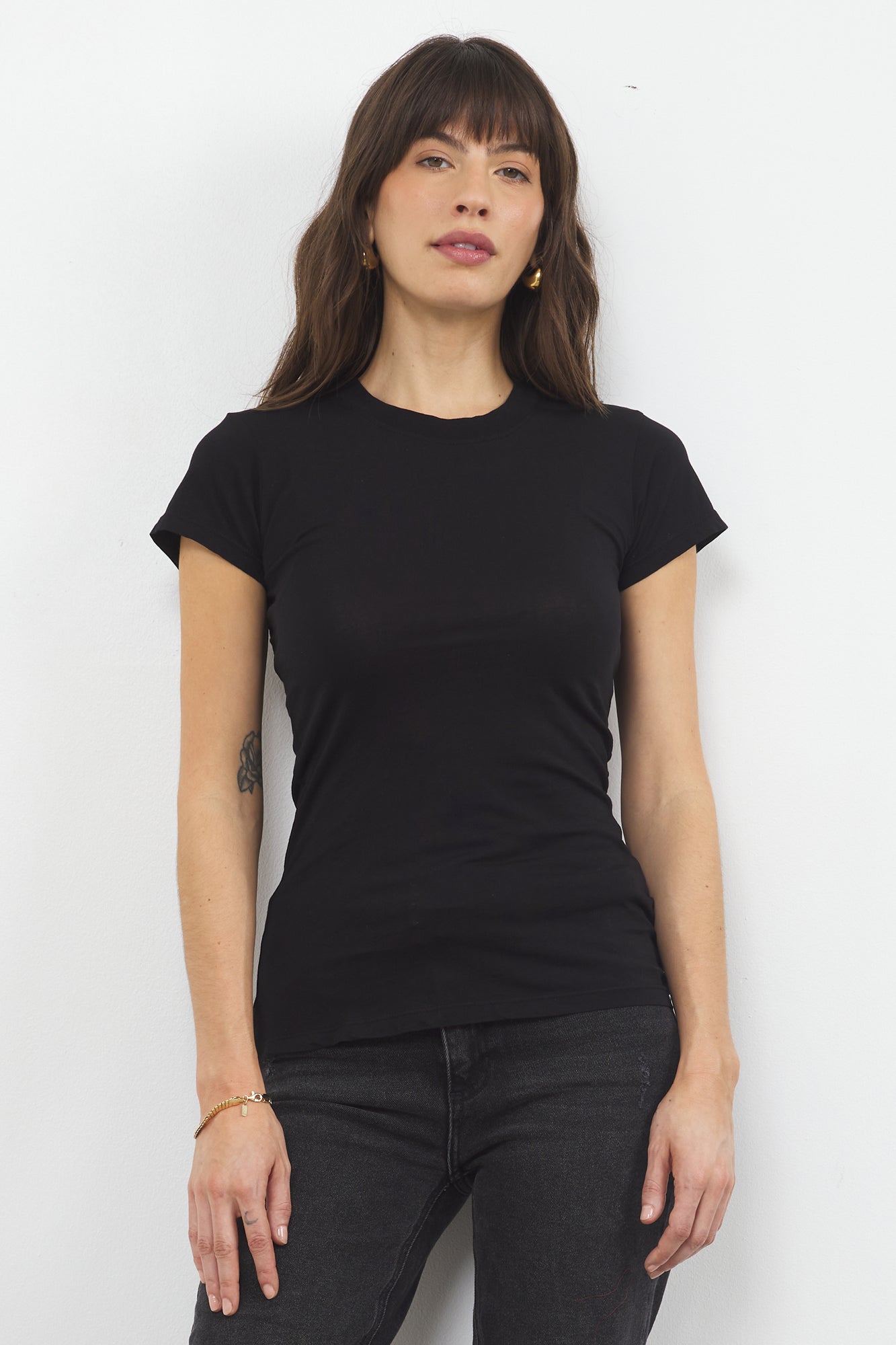 Basic Classic Crew Neck Fitted Cotton Tee