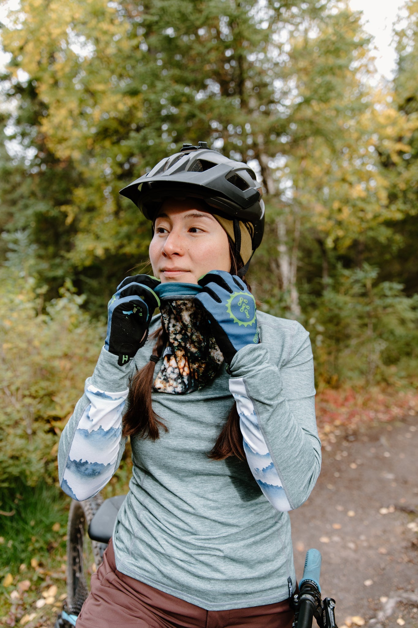 Mountain Merino Wool V Front Neck Warmer