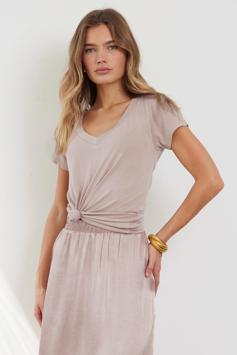Low V-Neck Boyfriend Lightweight Tee