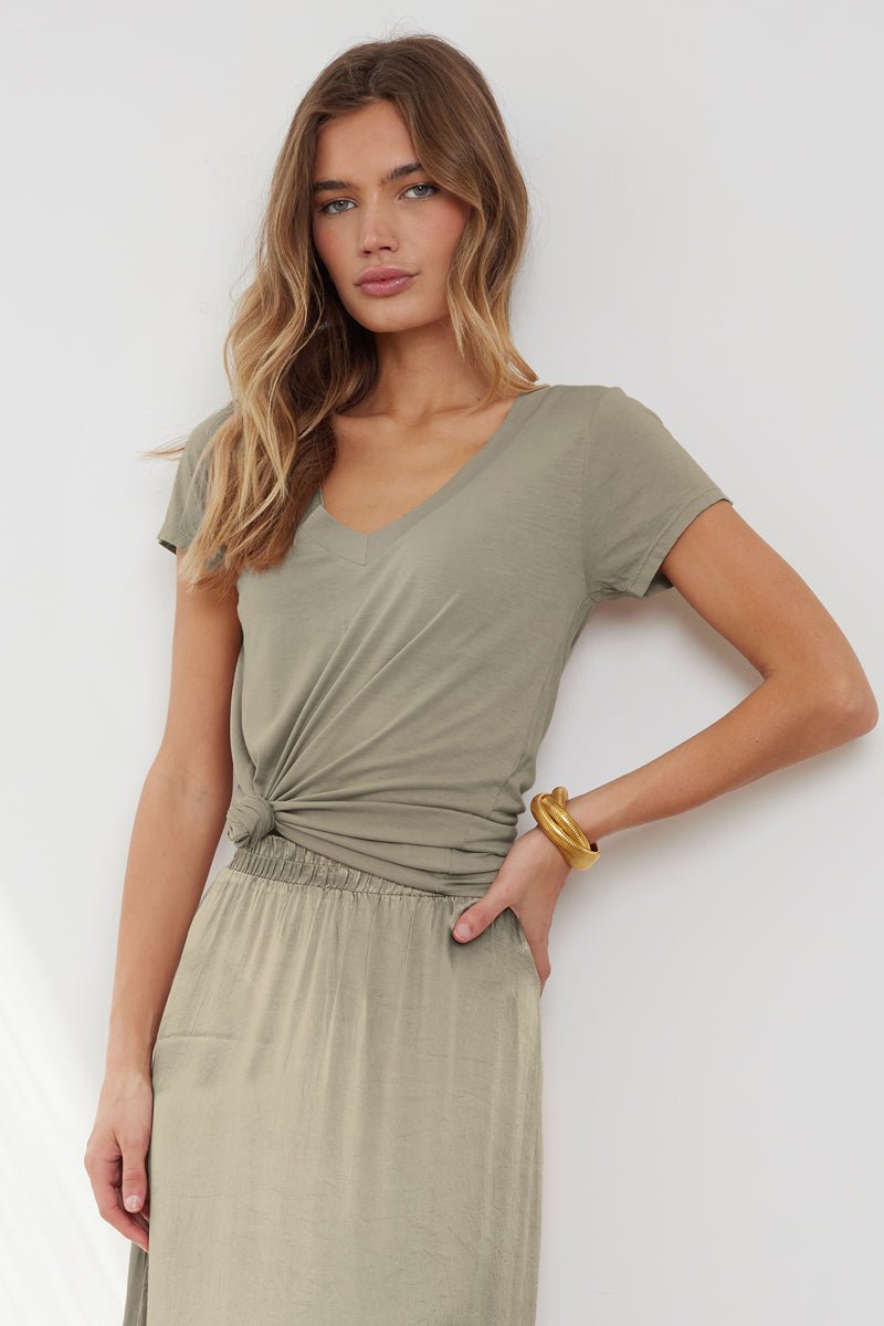 Low V-Neck Boyfriend Lightweight Tee