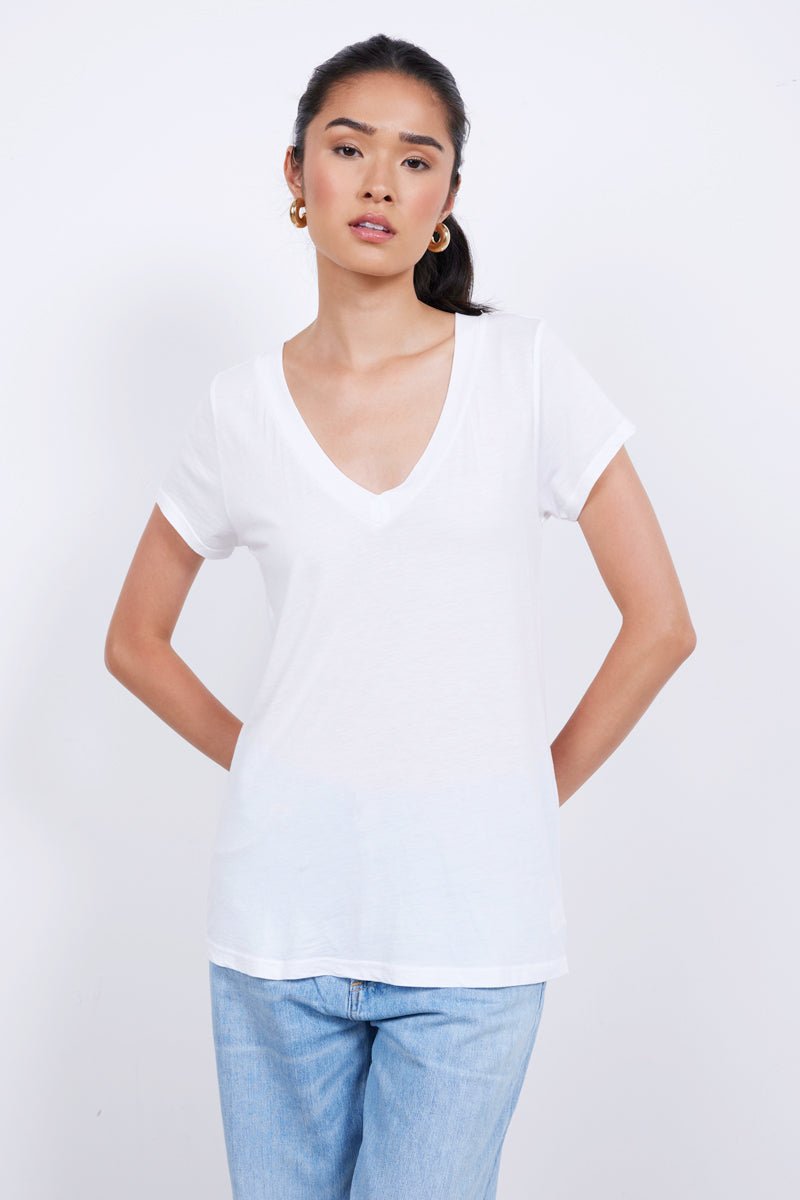 Low V-Neck Boyfriend Lightweight Tee