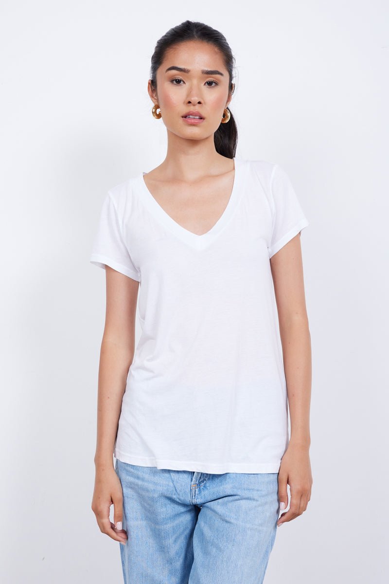 Low V-Neck Boyfriend Lightweight Tee