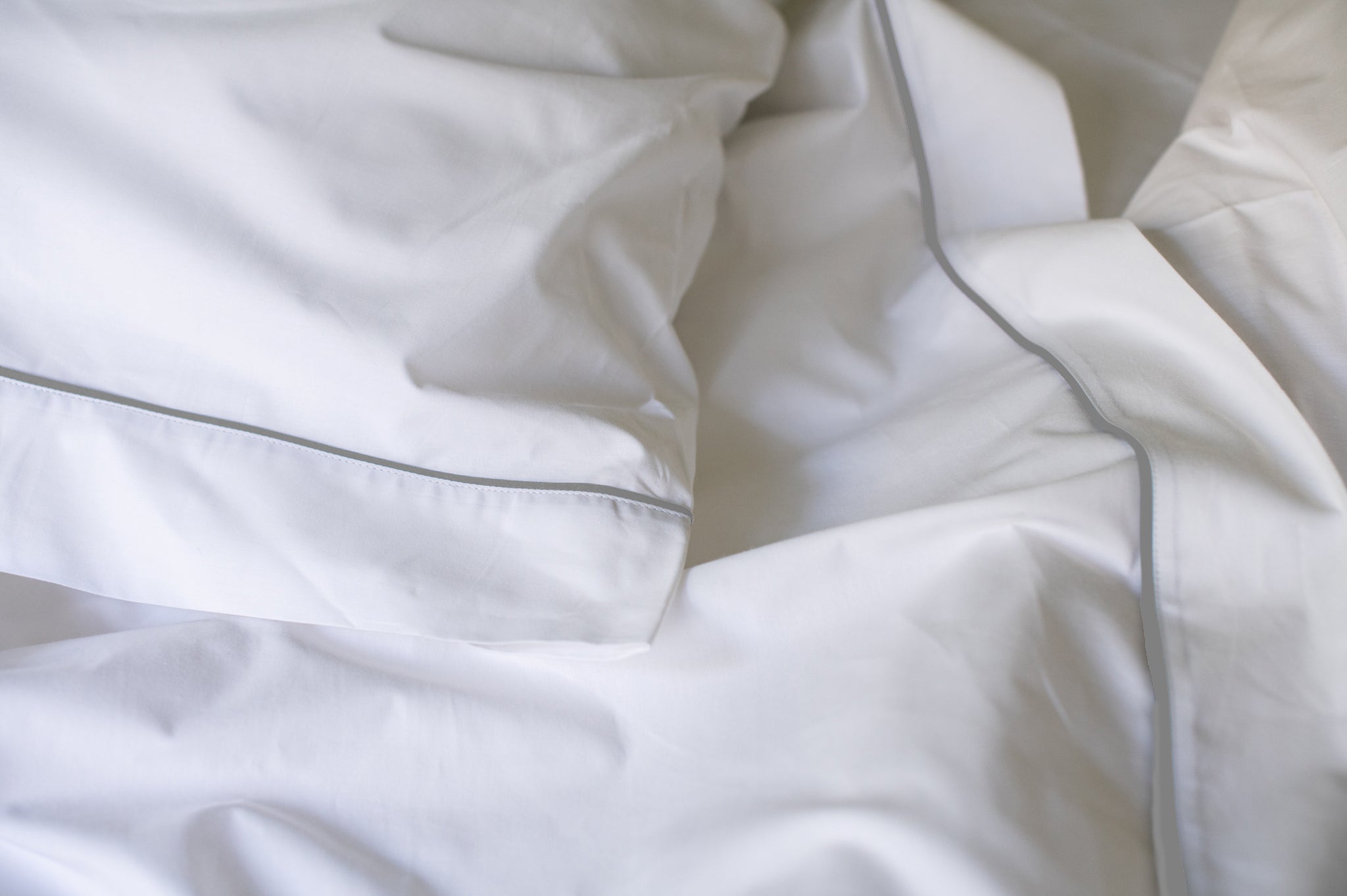 USA Cotton Sheet Set - Classic Piping Design