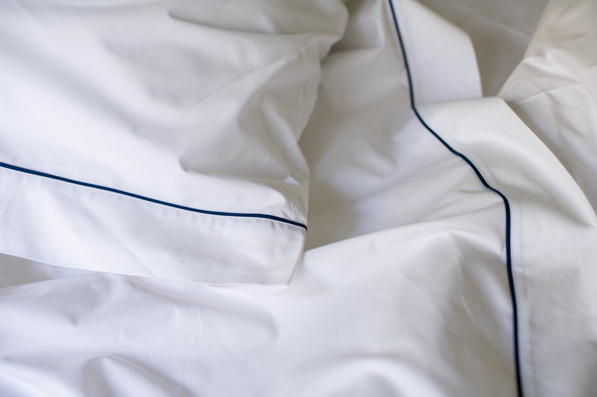 USA Cotton Sheet Set - Classic Piping Design