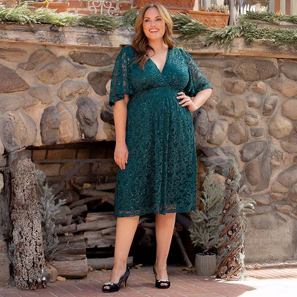 Plus Size Starry Sequined Lace Cocktail Dress