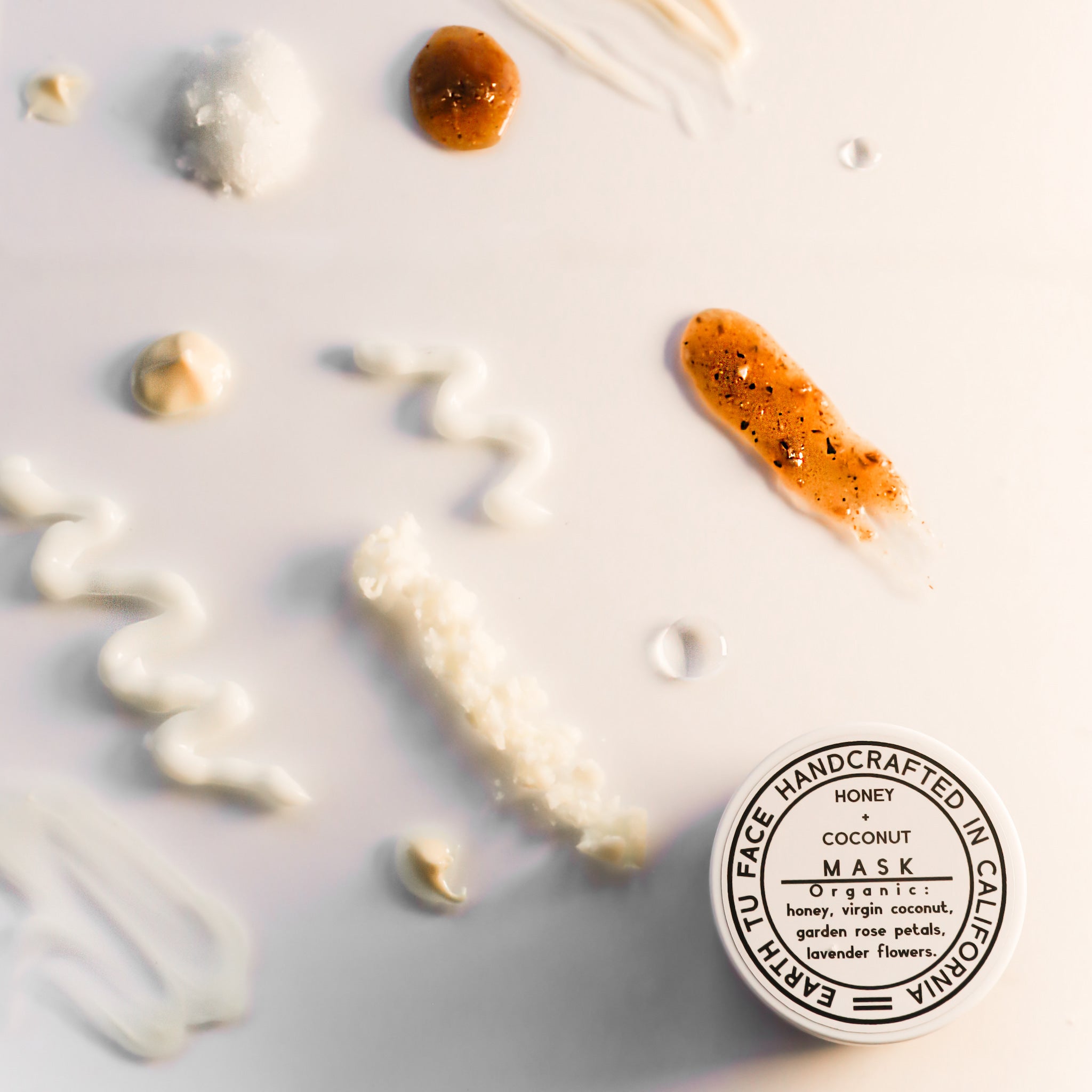 Rejuvenating Honey And Coconut Face Mask