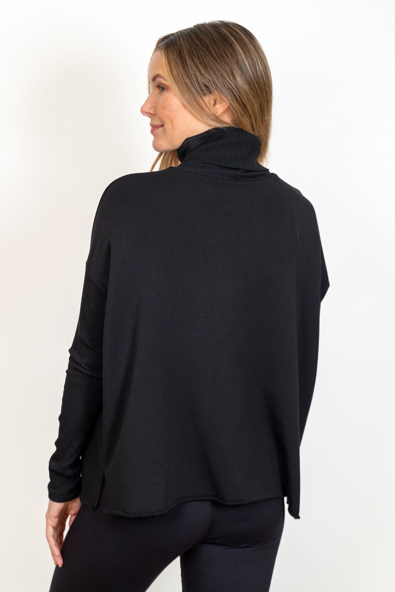 Turtleneck Top with Light Hug Bra-Free Shelf