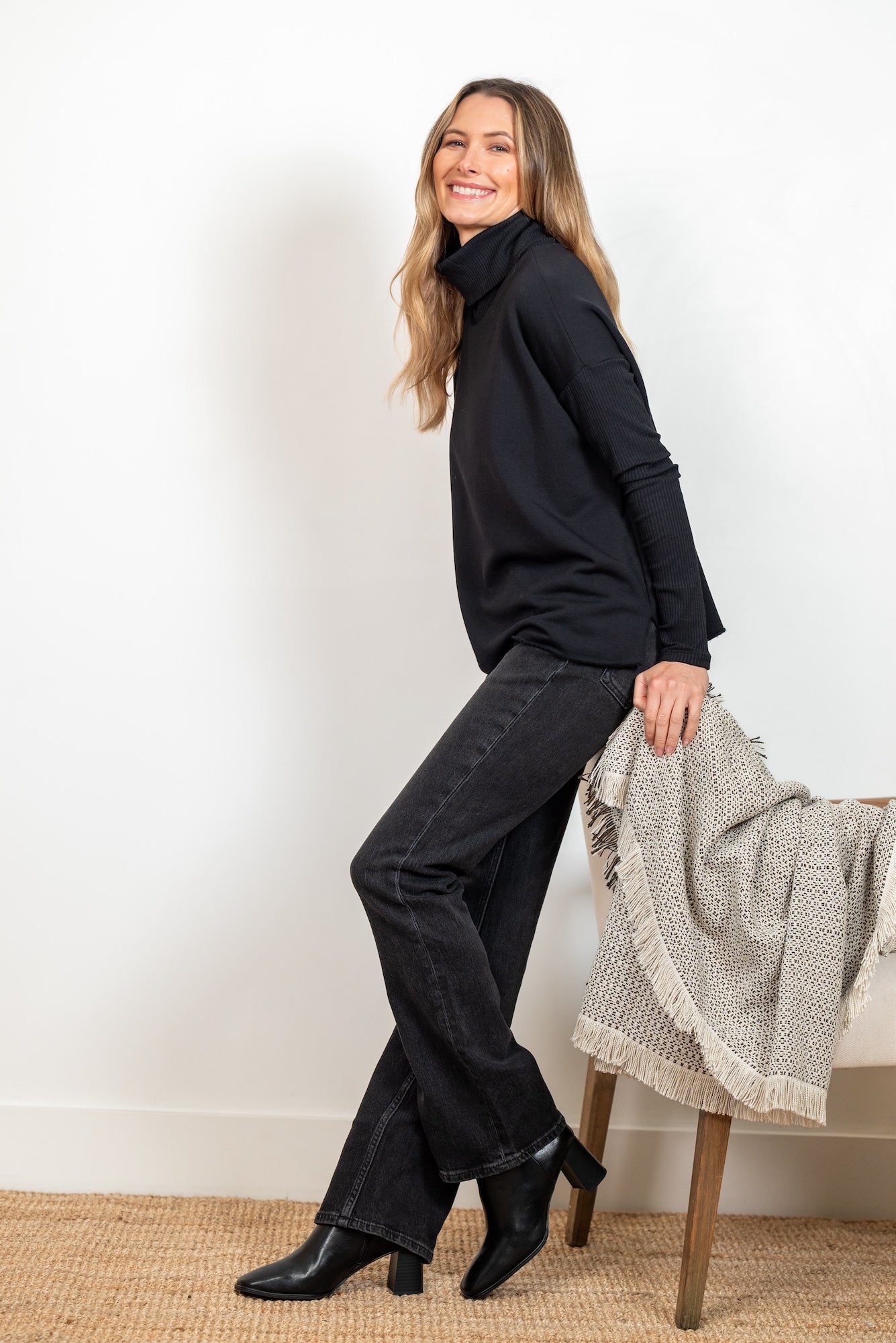 Turtleneck Top with Light Hug Bra-Free Shelf