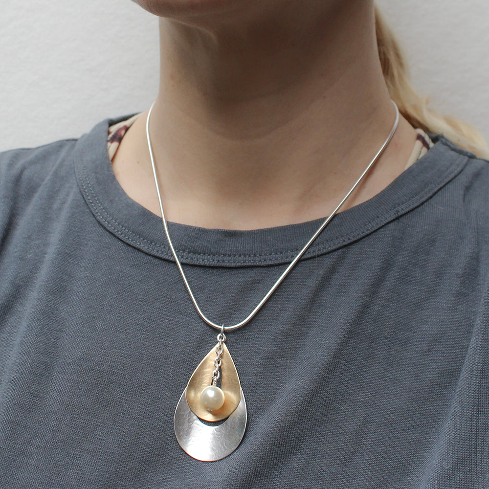 Curved Open Teardrops with Hanging Pearl Necklace