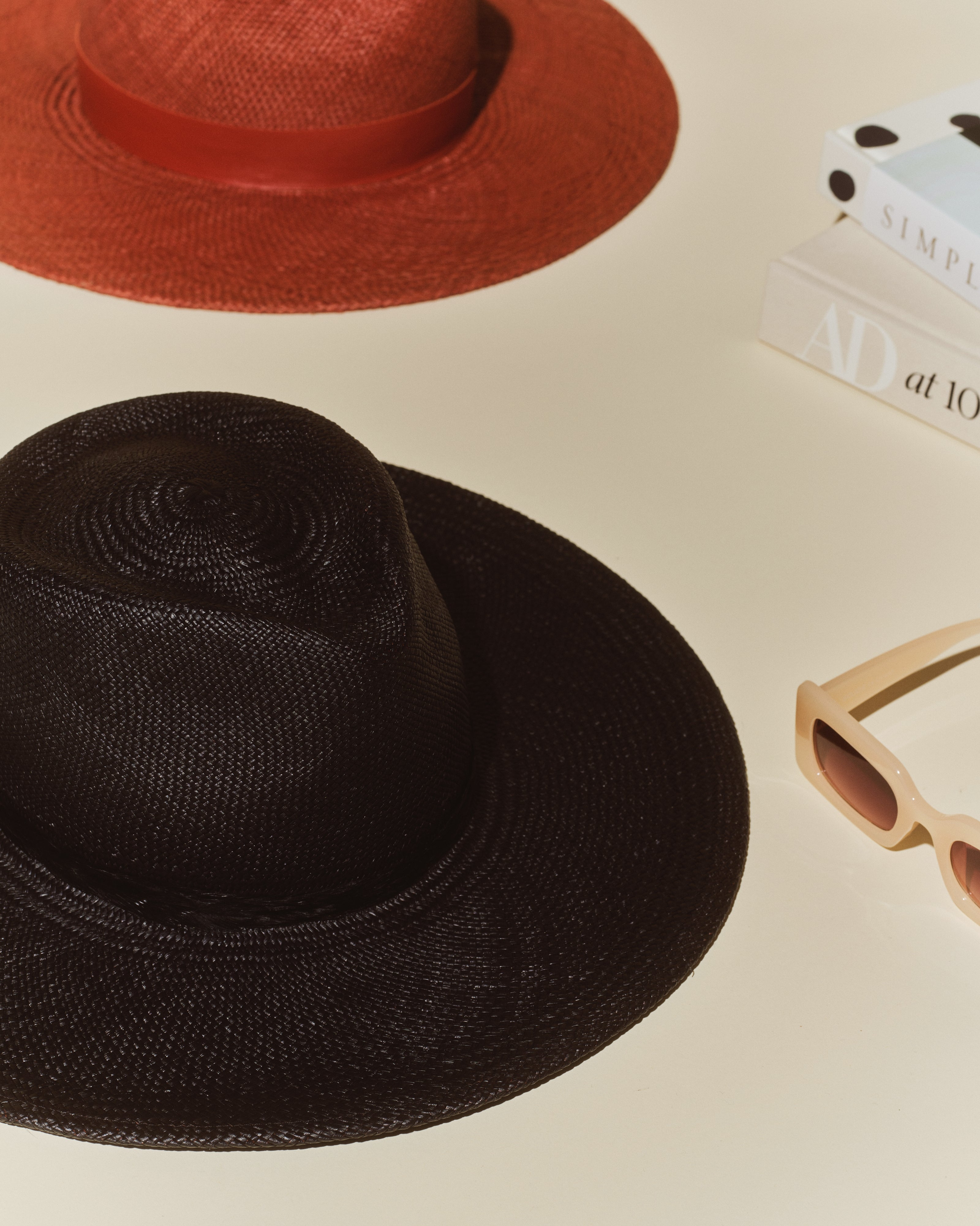 Straw Teardrop Hat - Black w/ Feather Ribbon Trim