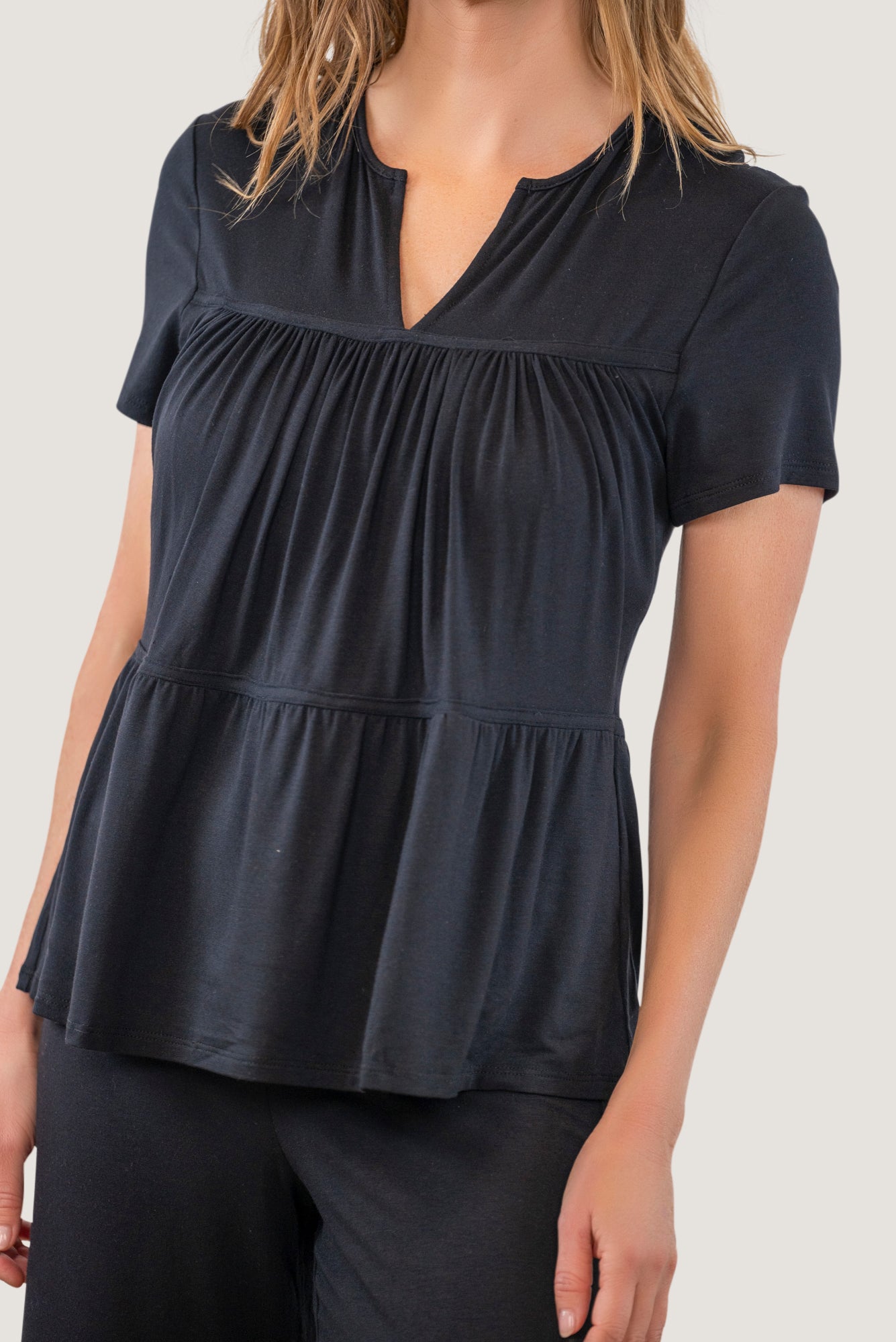Top Tier Tee with Light Hug Bra-Free Shelf