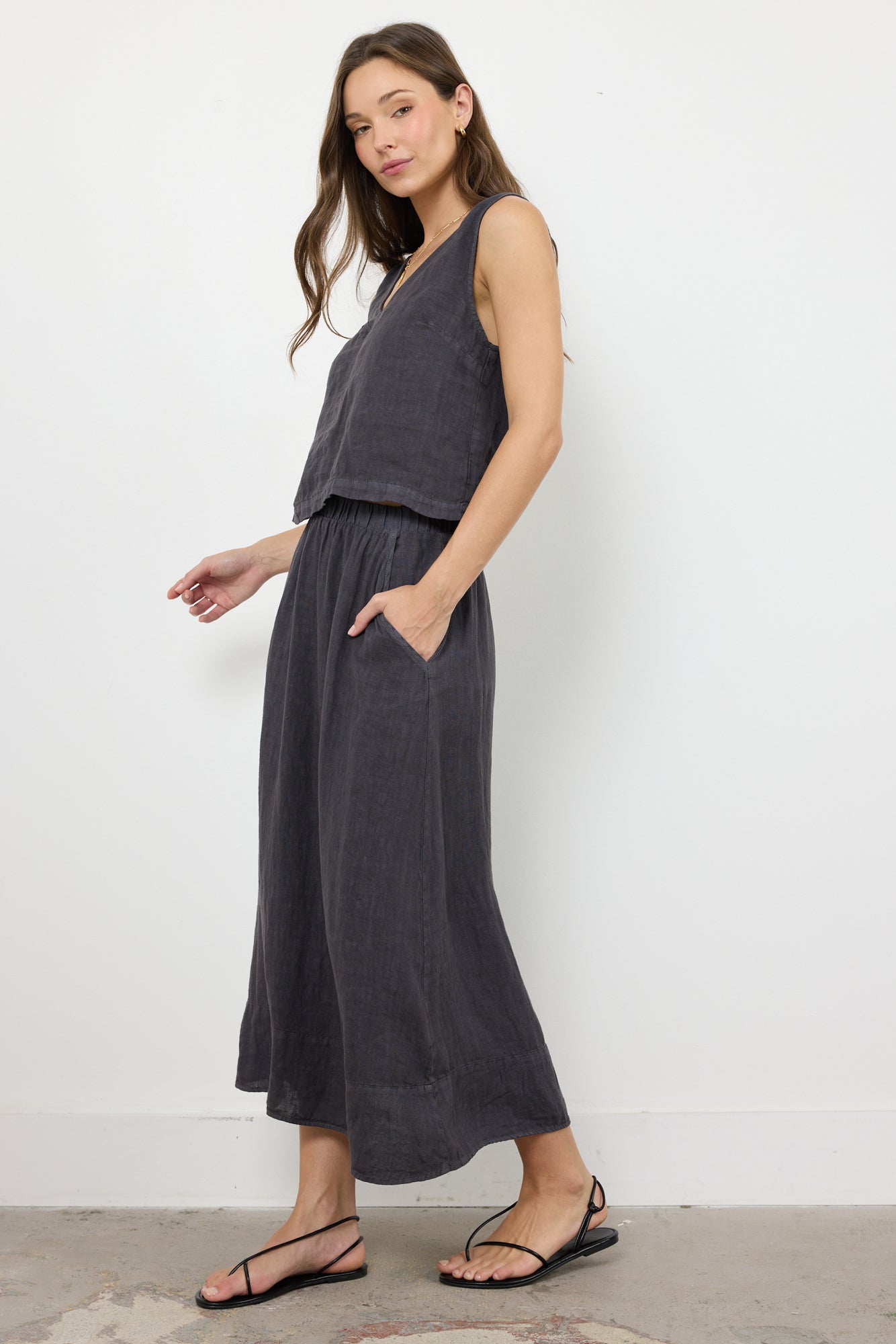 Woven Linen Sleeveless V Neck Muscle Tank