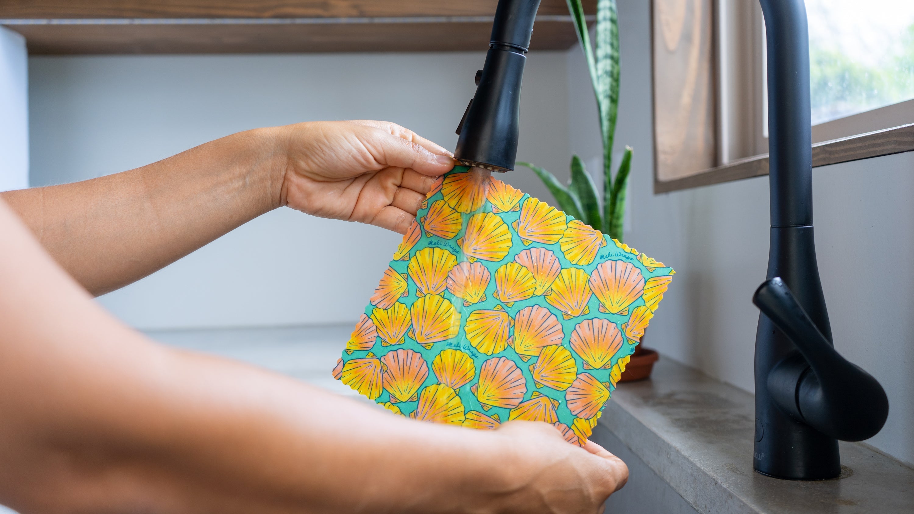 Eco-Friendly Beeswax Wrap Bulk Roll - Shells
