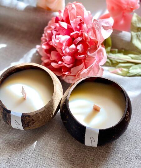 Eco-Friendly Coconut Wax Candle in Coconut Shell
