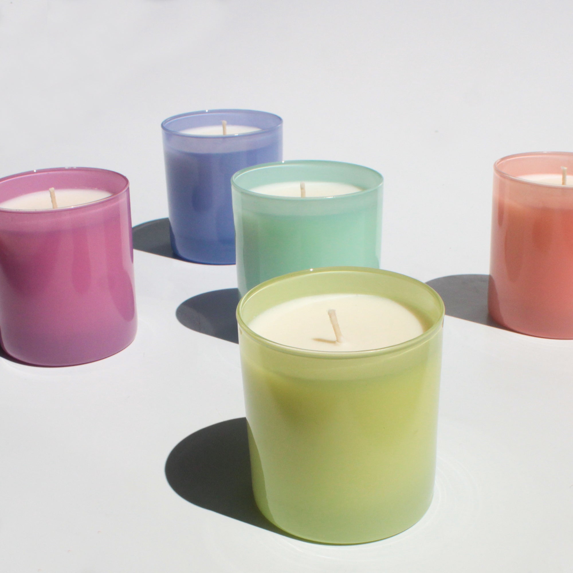 Cloud 9 oz. Hue Soy Candle - Violet Blossoms