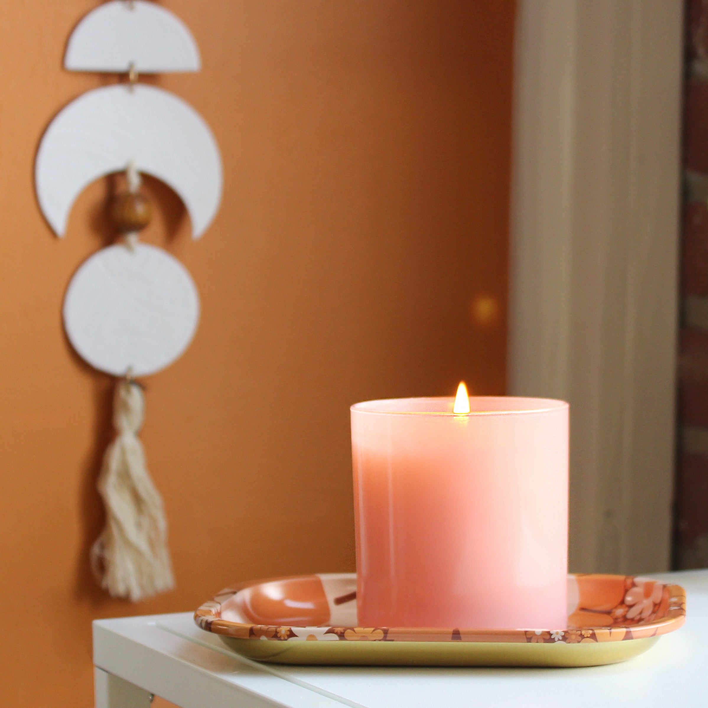 Sun 9 oz. Hue Soy Candle - Sparkling Citrus