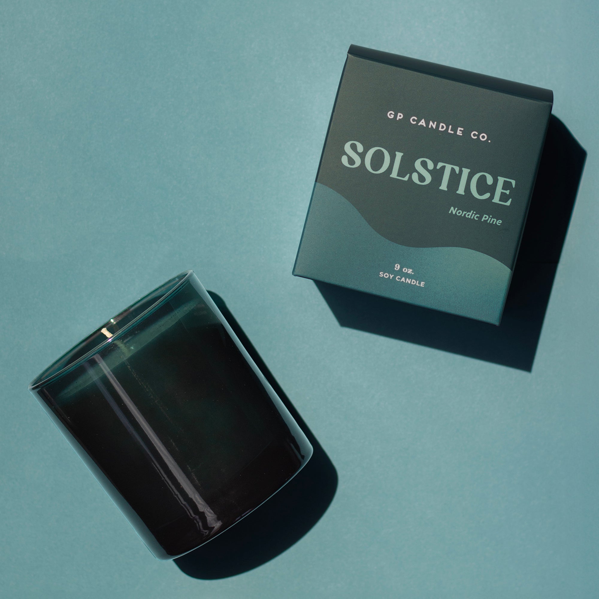 Solstice 9 oz. Hue Candle - Nordic Pine