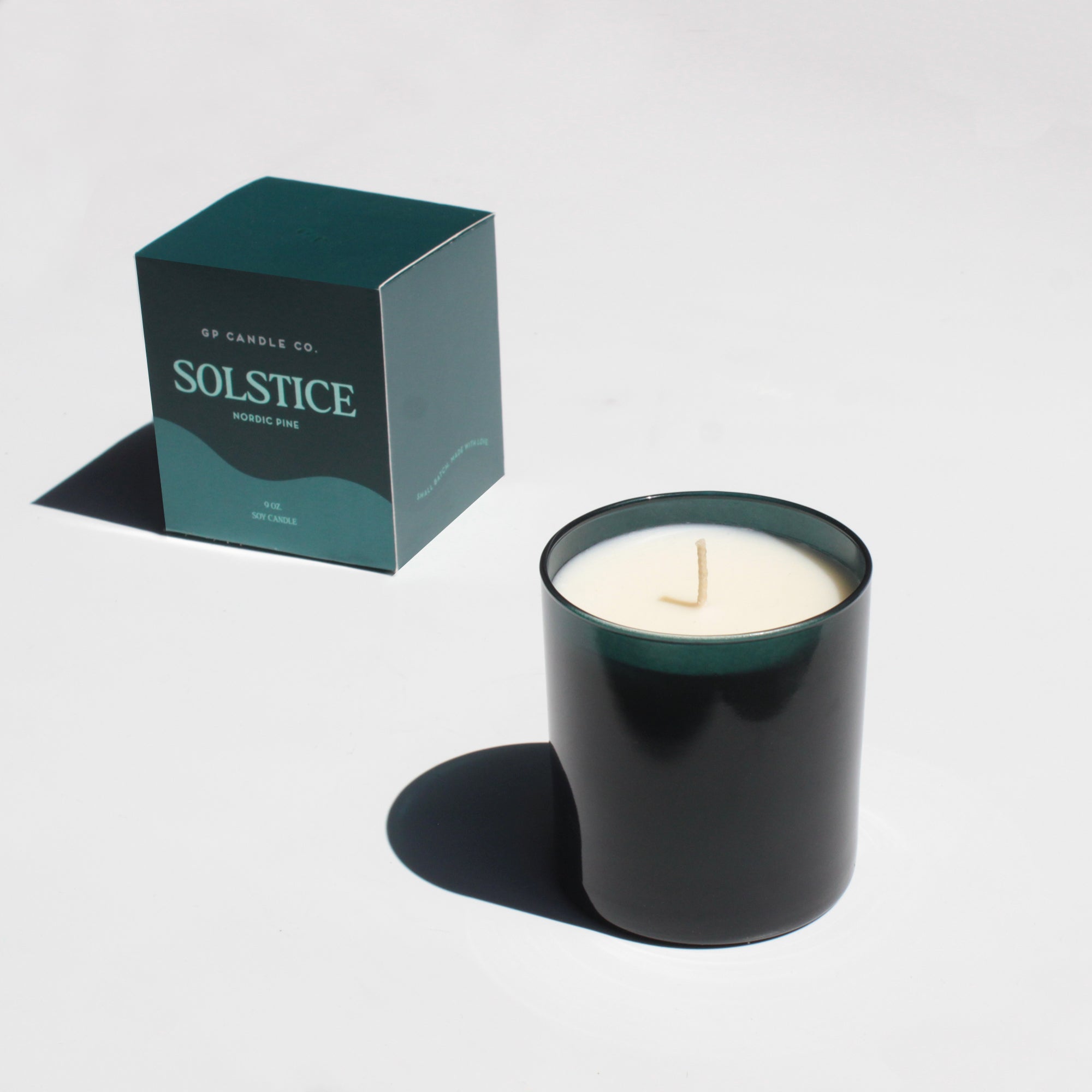 Solstice 9 oz. Hue Candle - Nordic Pine