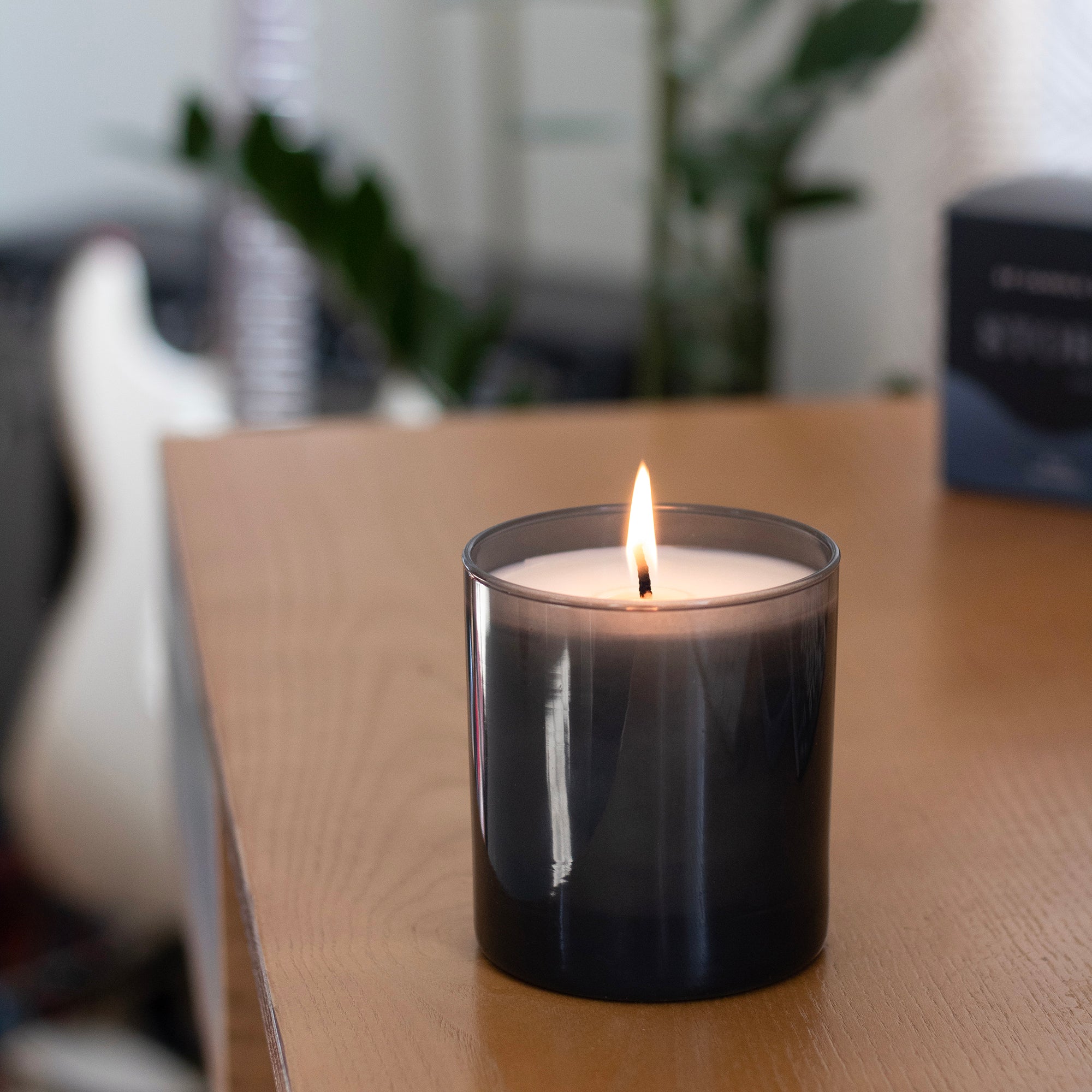 Storm 9 oz. Hue Soy Candle - Evening Air