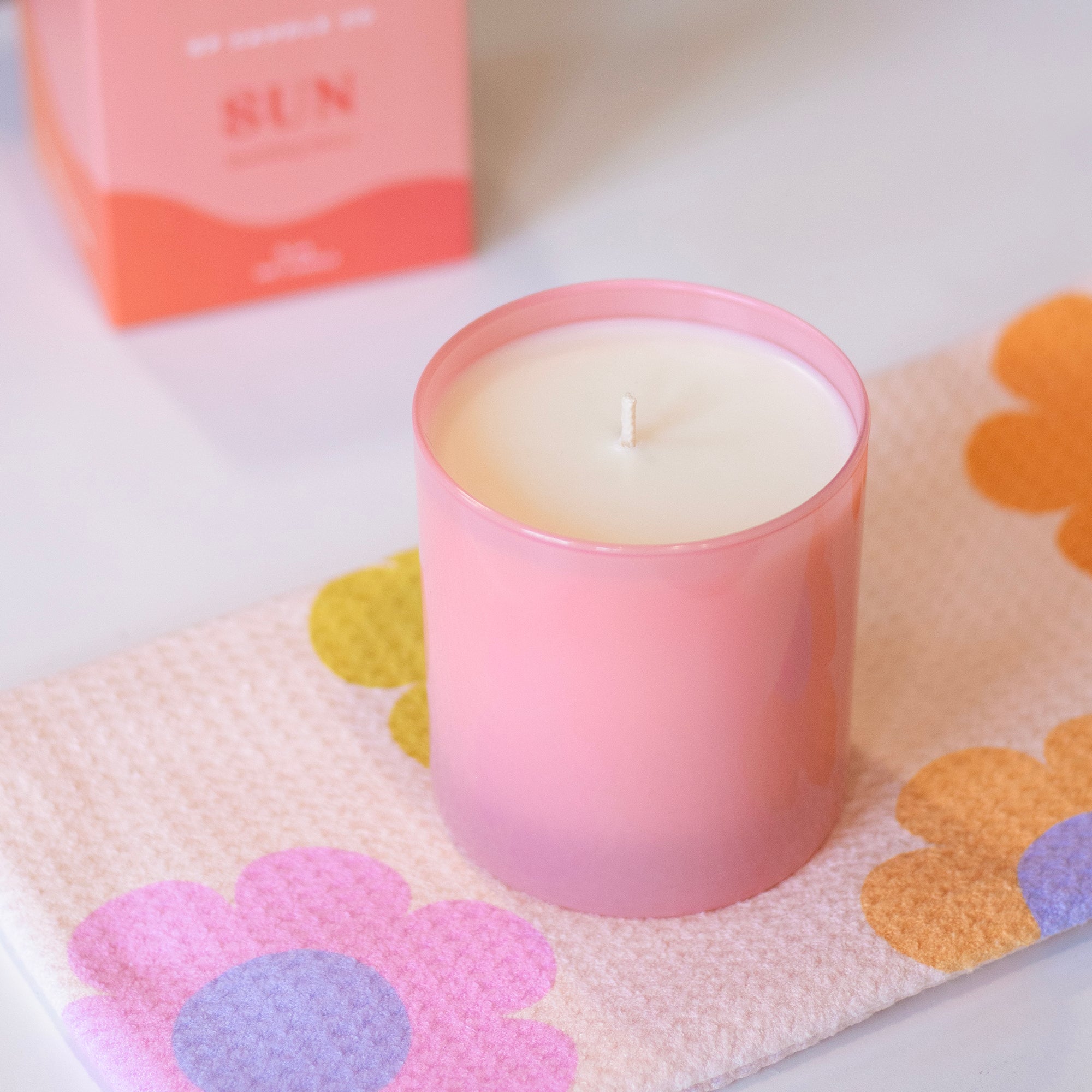 Sun 9 oz. Hue Soy Candle - Sparkling Citrus