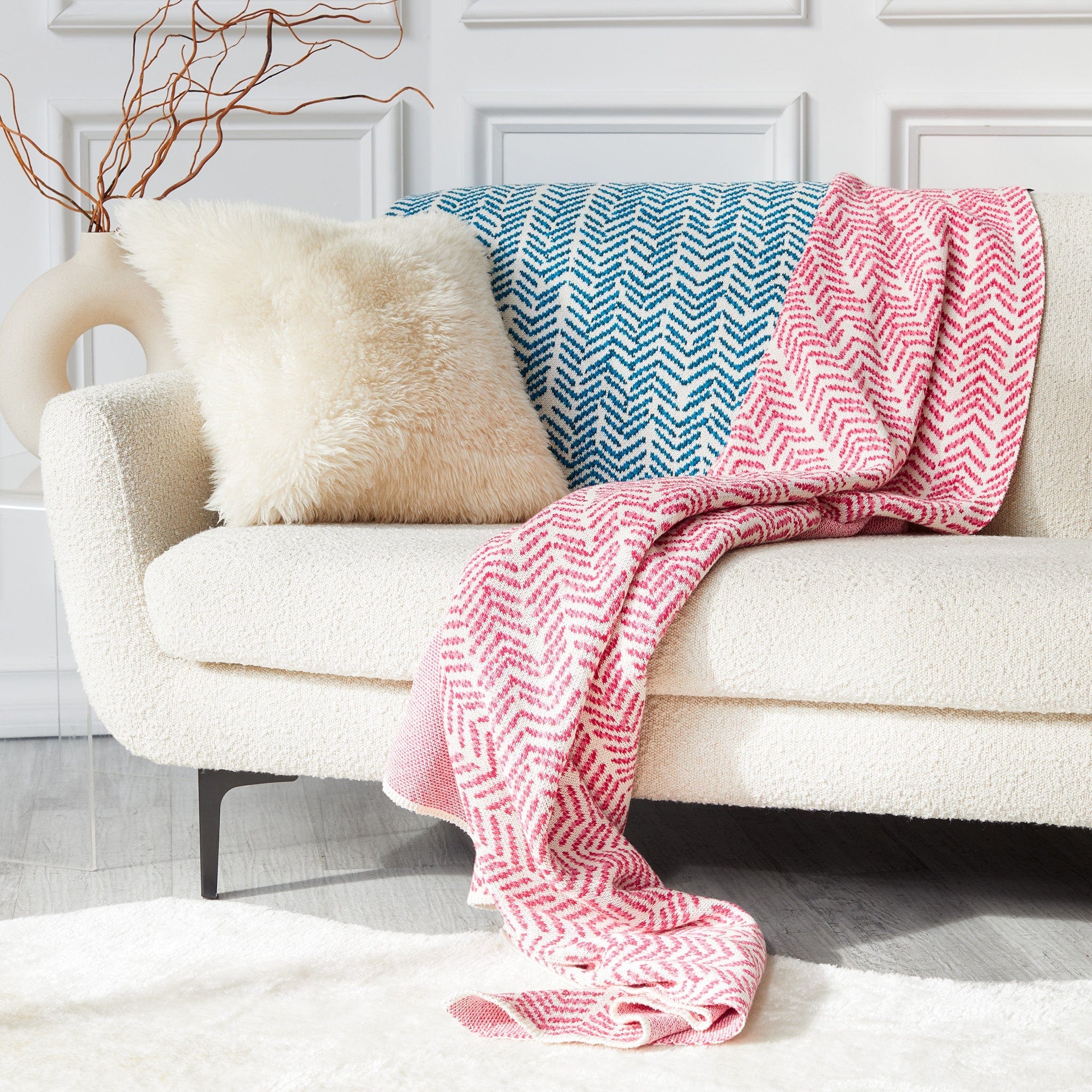 Sustainable Knit Warrior Throw Blanket - Pink