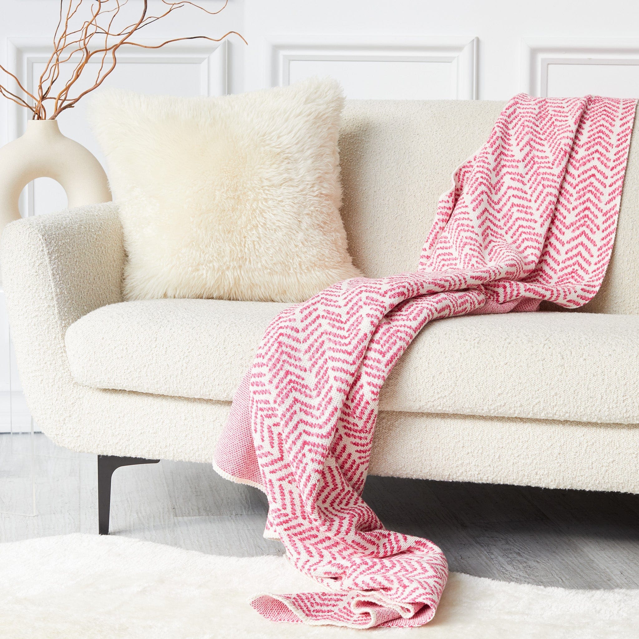 Sustainable Knit Warrior Throw Blanket - Pink